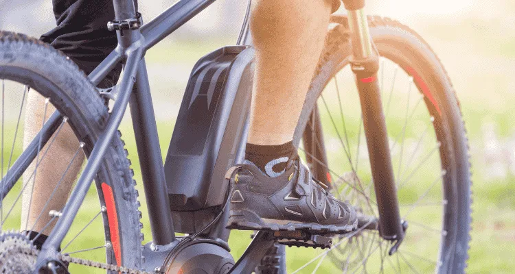 Porque é que o design personalizado da bateria de lítio é uma vantagem competitiva para os fabricantes de bicicletas eléctricas